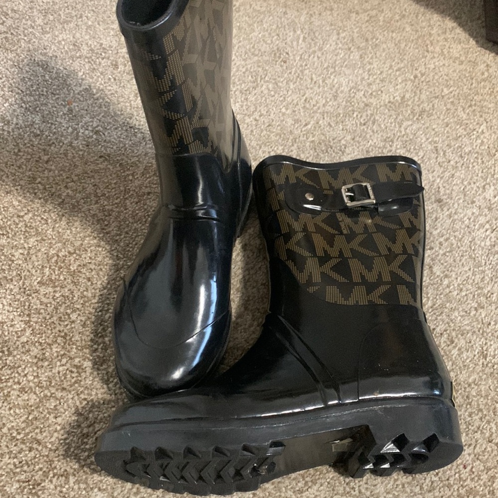MK rain boots